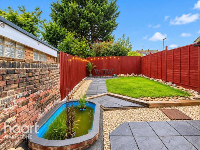 Farm for sale in Penenden Heath, Maidstone