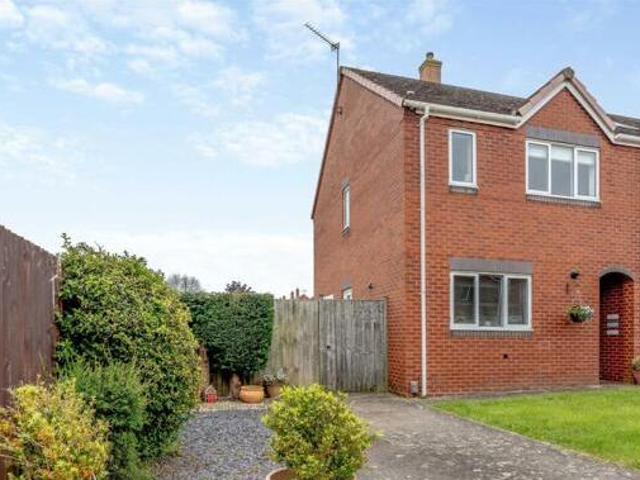 House for sale in Green Close, Warwickshire