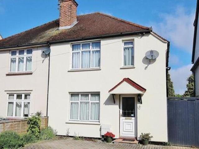 House for sale in Knaphill, Woking