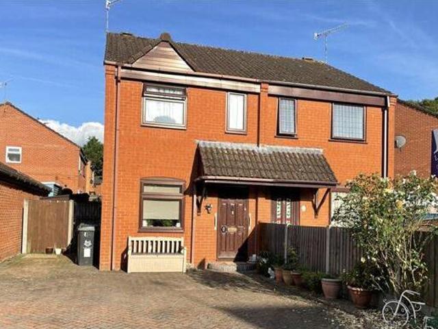 House for sale in The Ronkswood, Worcester