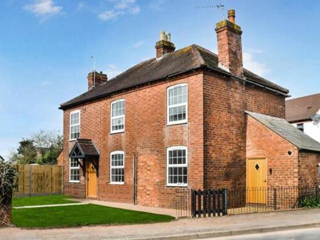 House for sale in Worcestershire