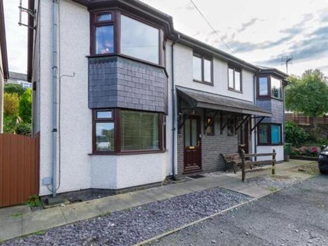 House for sale in Y Felinheli, Wales
