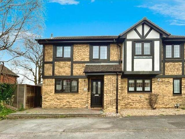 House for sale in Moulsham Green, Hart