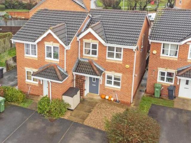 House for sale in High Field, York