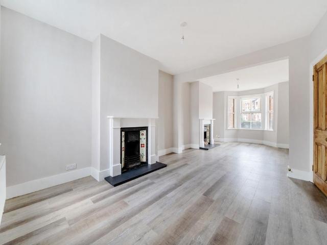 House for rent in Widmore, Greater London