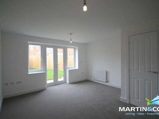 House for rent in Harvills Hawthorn, Hill Top