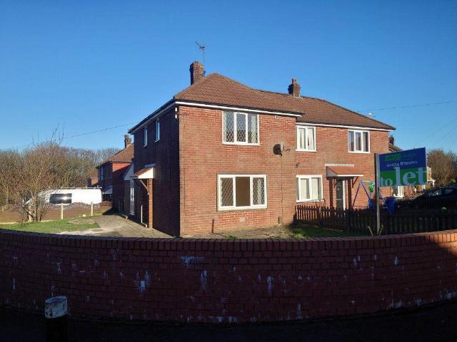 House for rent in Oakenshaw, Backburn