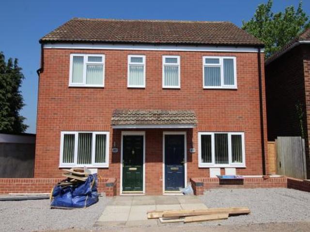 House for rent in Lillington, Green Close