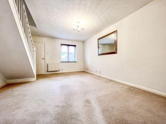 House for rent in Bradshaw, Lee Bank