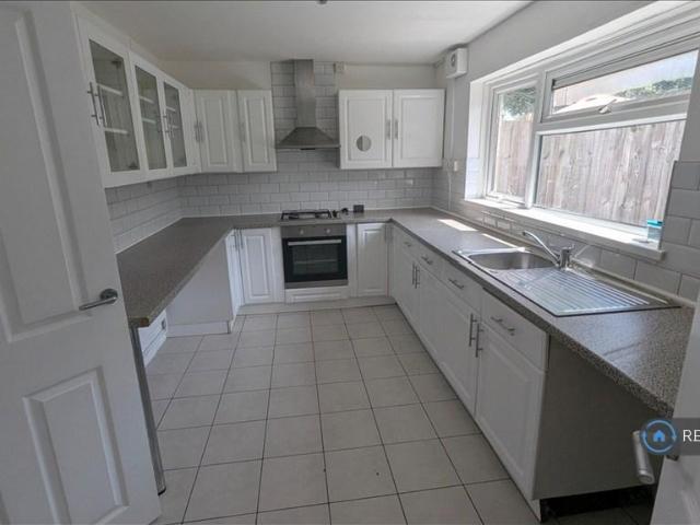 House for rent in Nangreaves, Wales