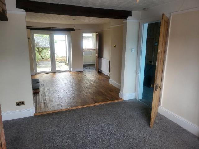 House for rent in Whitby, Rossmore