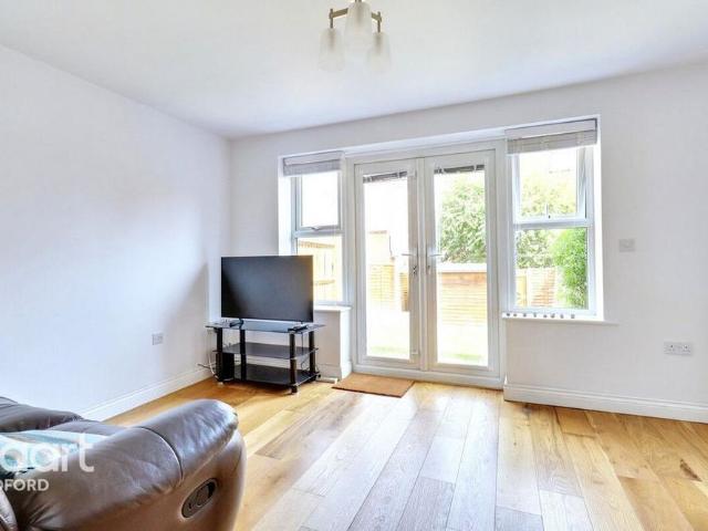 House for rent in Bedford