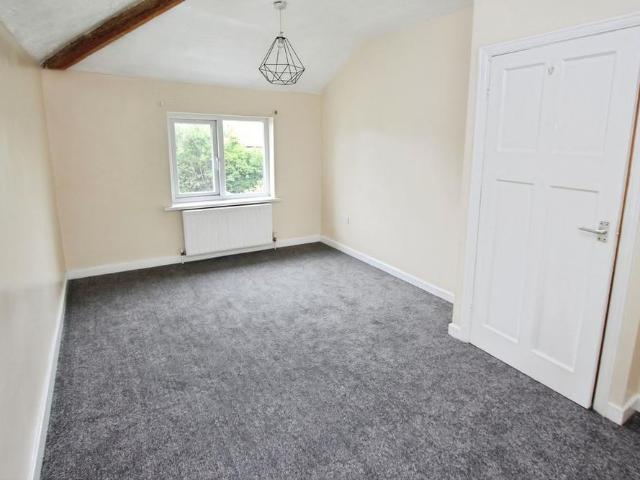 House for rent in Caldermill, East Midlands