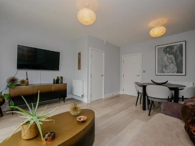 House for rent in Highcroft, Berrick Salome