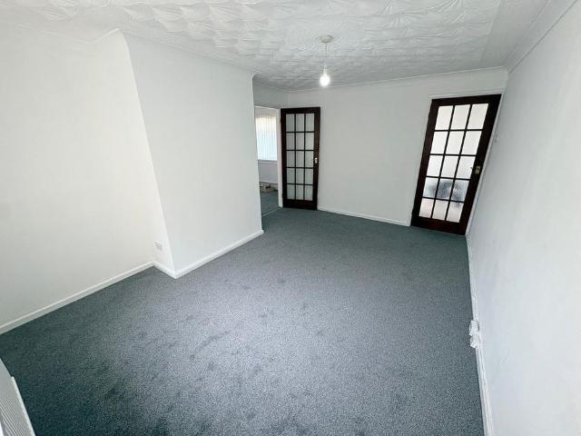 House for rent in Cwmbwrla, Nangreaves