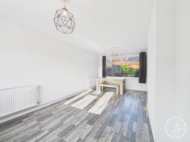 House for rent in The Green, Leeds