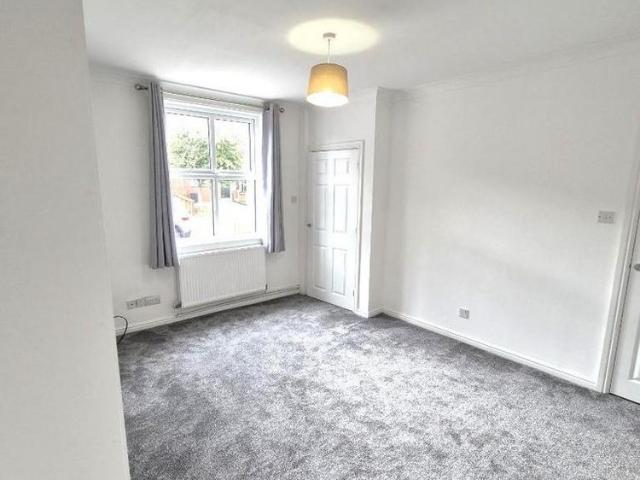 House for rent in Burnedge, Greater Manchester