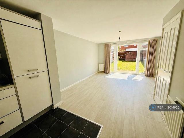 House for rent in Shinfield, Three Mile Cross