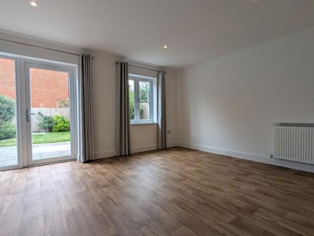 House for rent in Middle Deal, Ash