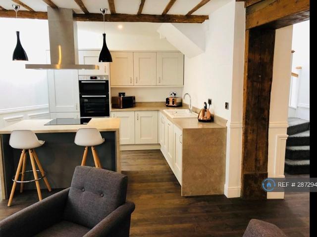 House for rent in Lakenham, East Bank