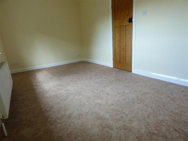 House for rent in Hove Edge, Hipperholme