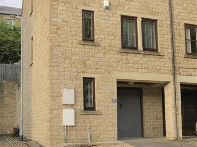 House for rent in Boothtown, Halifax