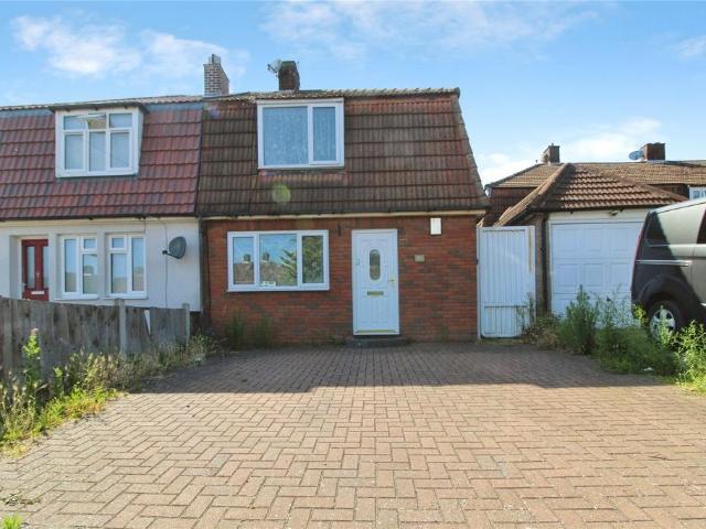 House for rent in Harold Hill, Greater London