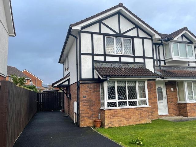 House for rent in Dafen, Wales