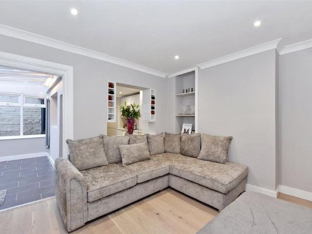 House for rent in Clewer Village, Windsor