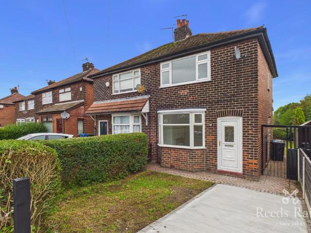 House for rent in Haughton Green, Greenheys