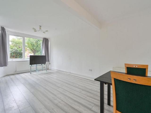 House for rent in London Borough of Hounslow, Hanworth