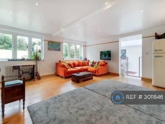 House for rent in Kew, Greater London
