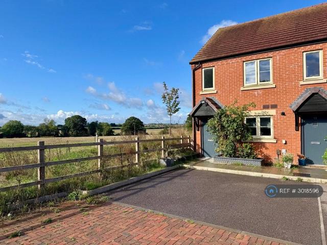 House for rent in Green Close, Warwickshire