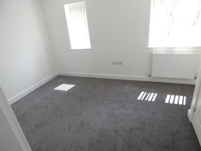House for rent in Caldermill, East Midlands
