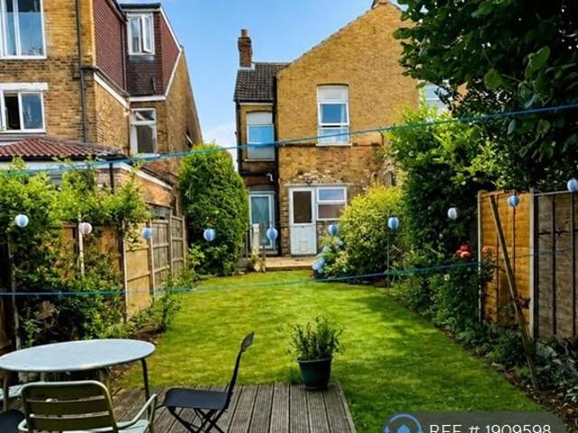 House for rent in Watford Heath, North Watford
