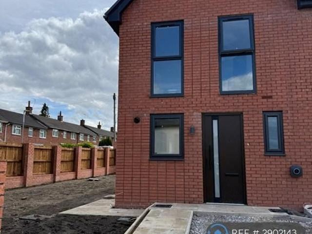 House for rent in Calderstones