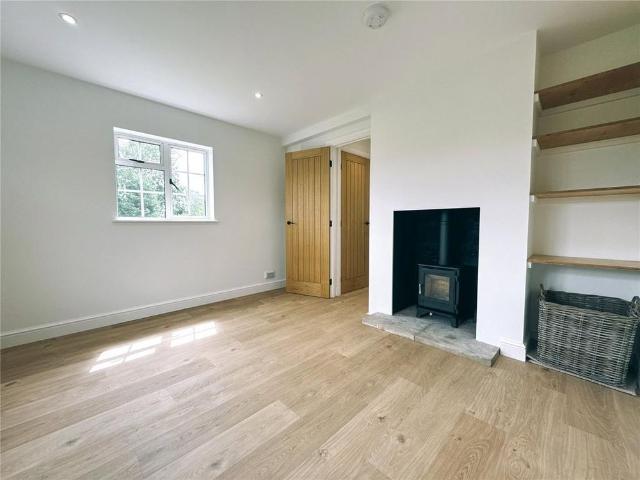 House for rent in West Hoathly, Perryfields