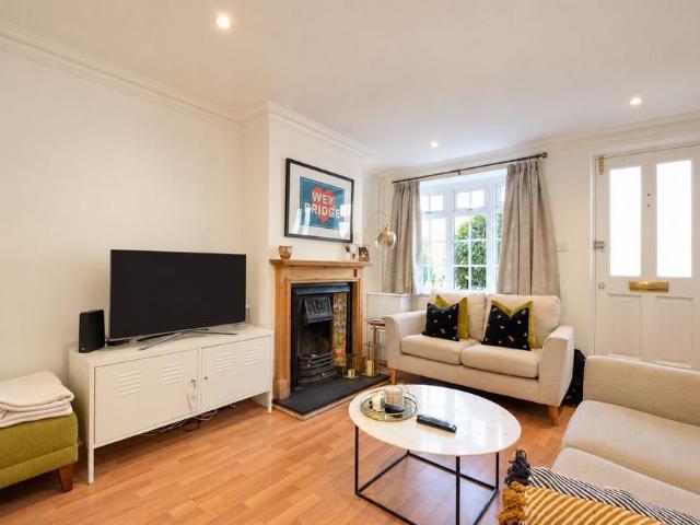 House for rent in Walton-on-Thames, Surrey