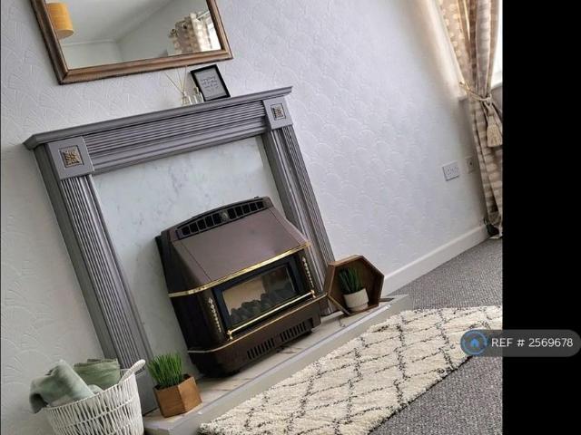House for rent in Minera, Wales