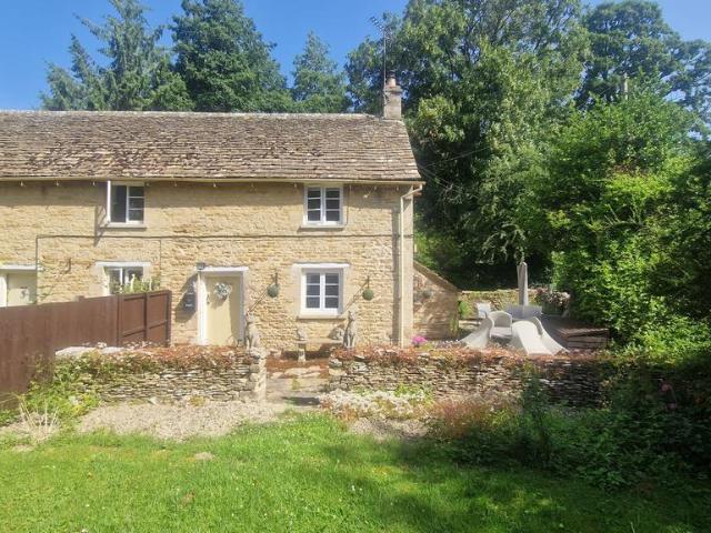 House for rent in Fossebridge, Gloucestershire