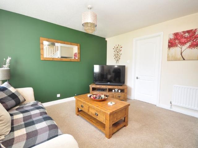 House for rent in Caterham on the Hill, Hillview