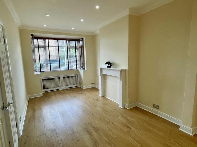 House for rent in Gidea Park, Greater London