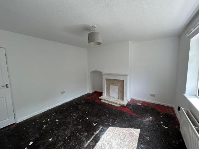 House for rent in Holmewood, West Yorkshire