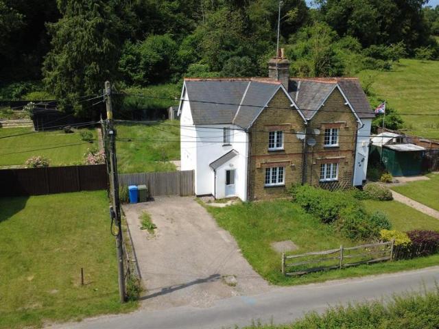 House for rent in Oad Street, Kent
