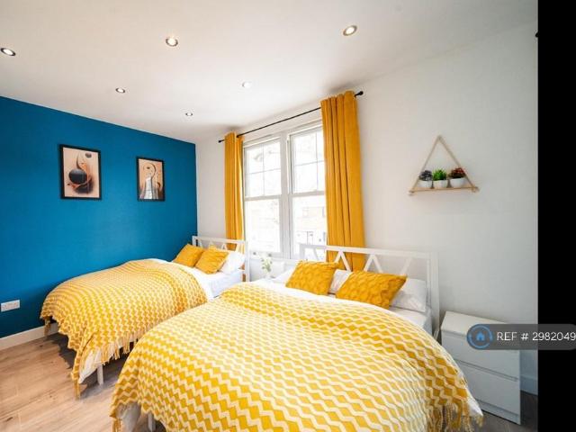House for rent in Portsea, City Of Portsmouth