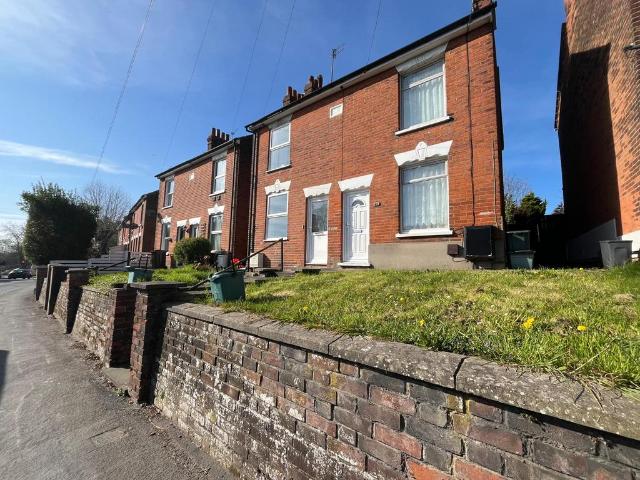 House for rent in Mile End, Fordham Heath