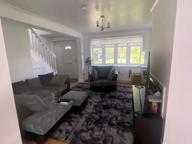 House for rent in Auchinairn, Bishopbriggs