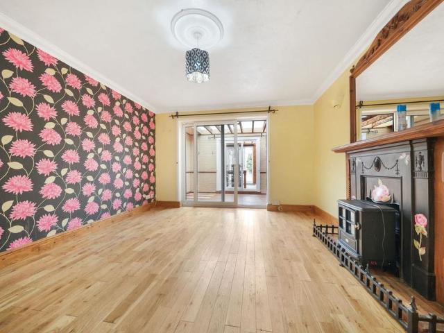 House for rent in Oad Street, Kent