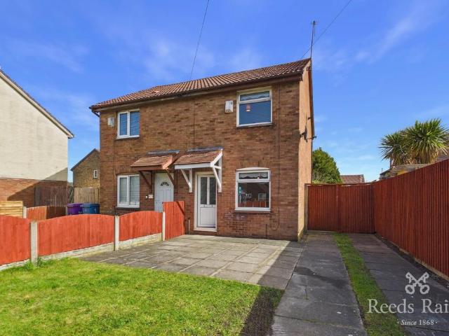 House for rent in Calderstones