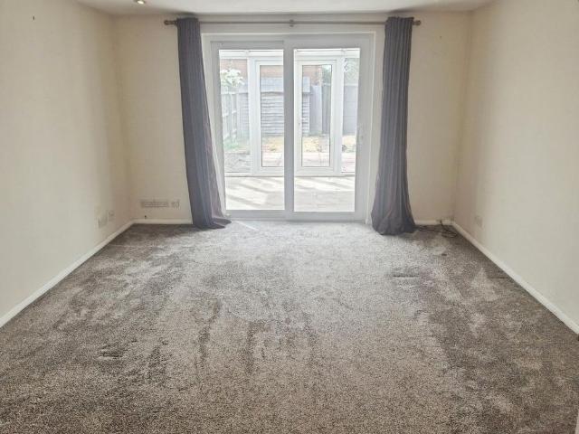 House for rent in East Hunsbury, Far Cotton